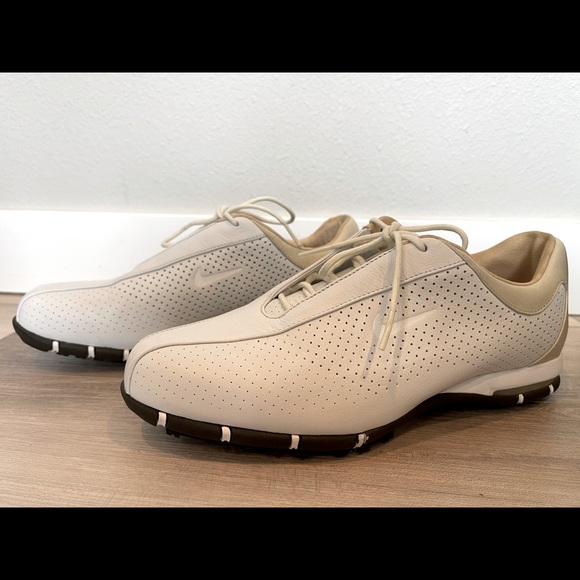 Nike by Hugo Boss women’s golf shoes - Picture 1 of 5